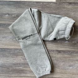 GRAY CUFFED SWEATPANTS 
