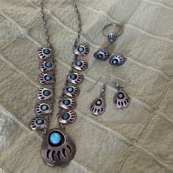Turquoise Bear Claw Necklace Set
