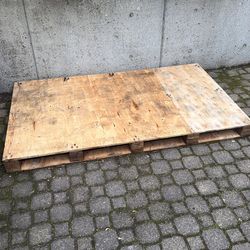 standard wood palette