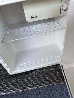 Tengo un mini refri trabaja bien