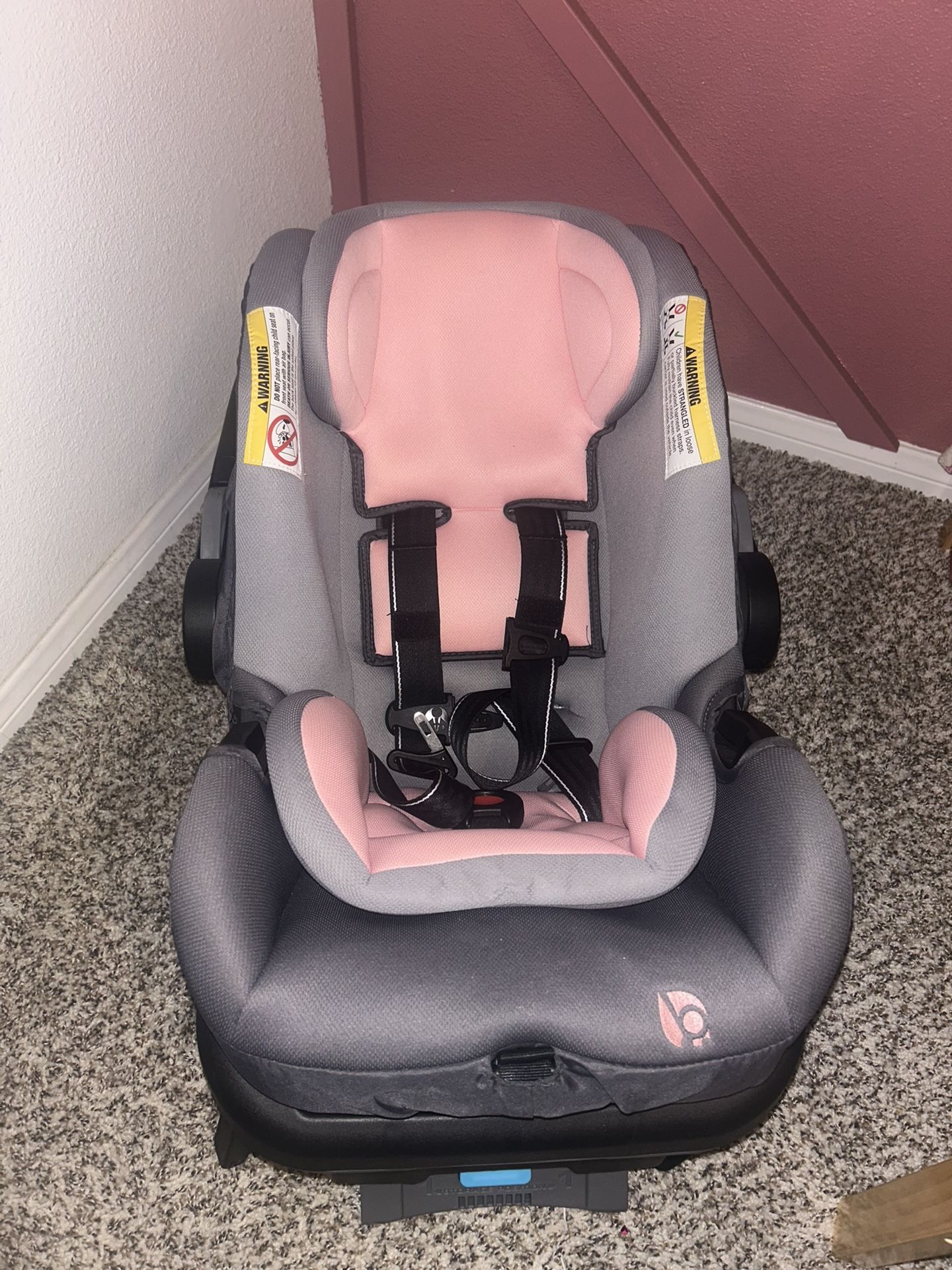 Baby trend Infant Car Seat- LIKE NEW!!