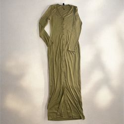 gorgeous long sleeve maxi dress size Medium