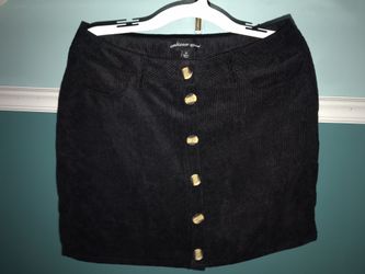 BLACK SKIRT SIZE MEDIUM & SMALL