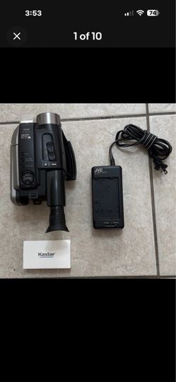 Vintage JVC GR-AXM700U VHS-C Camcorder With Charger And New Battery Tested