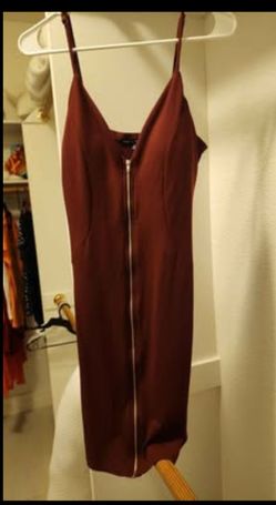 Haute W Burgundy Zipper Front Dress Large