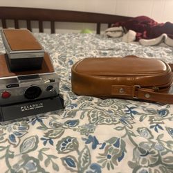 Polaroid SX-70 with case 