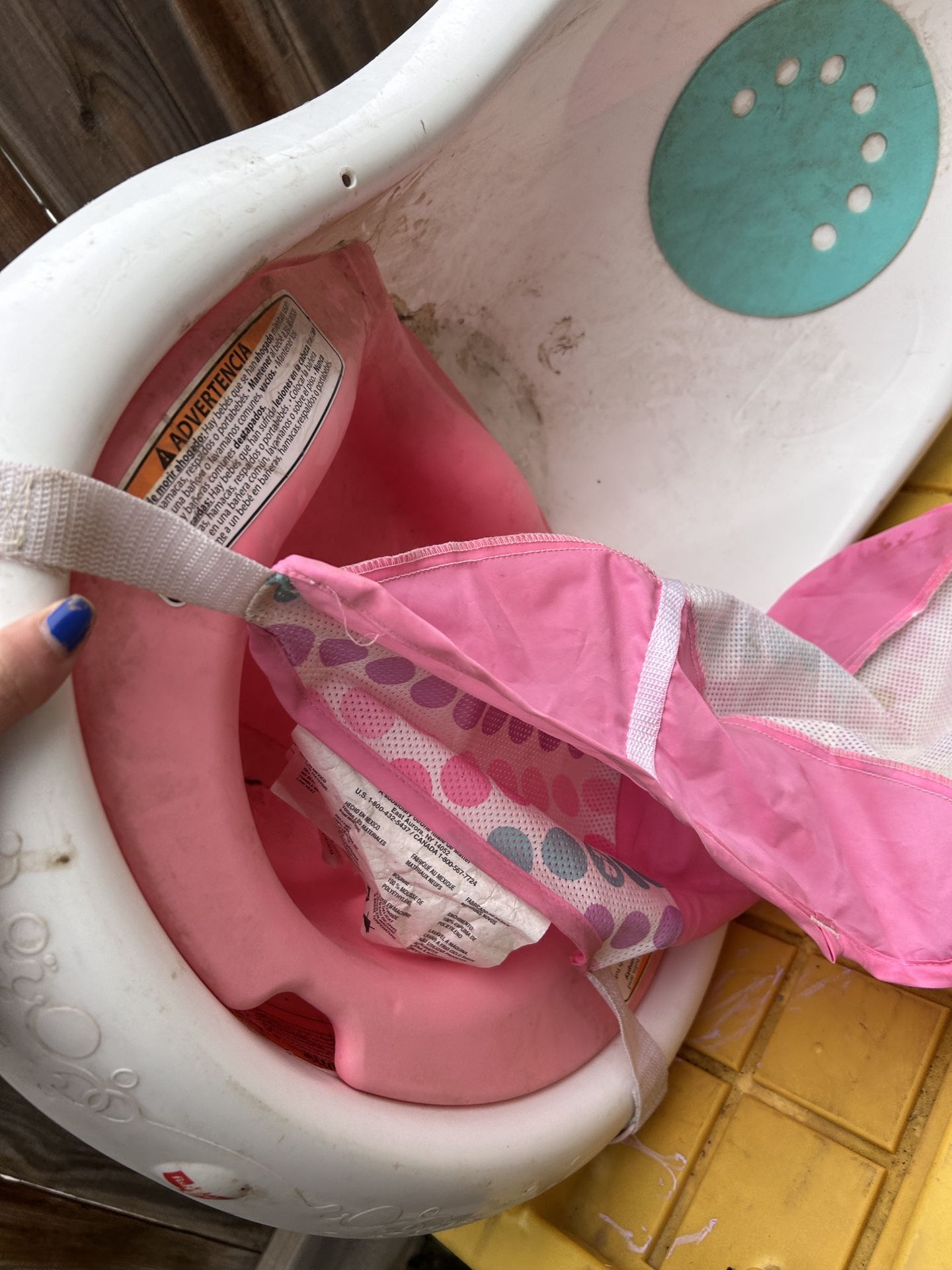 Girl Bath Tub Just Needs To Be Washed