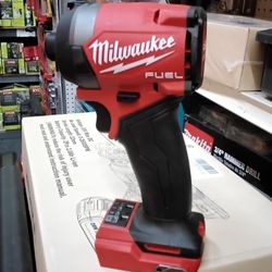 MILWAUKEE M18 FUEL BRUSHLESS  1/4" IMPACT DRIVER (TOOL ONLY)