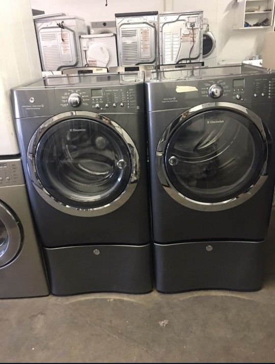 Electrolux Washer And Electric Dryer W/ Pedestal