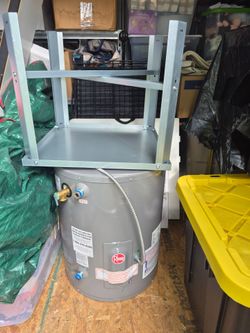 Hot water heater