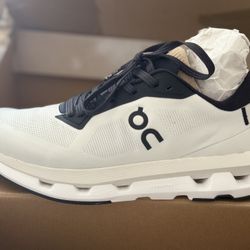 Women's On Cloudzone Casual Shoes Size 8