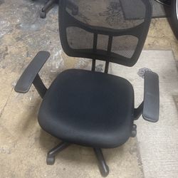 2 Comfy Black Office Chairs 