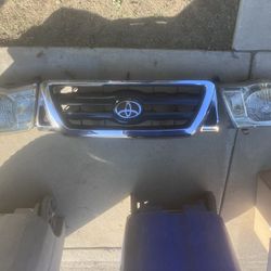 06 Tacoma Grill/headlights