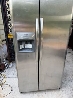 Frigidaire side by side  30 day warranty