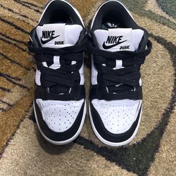 Nike Dunk Low size 7 Women