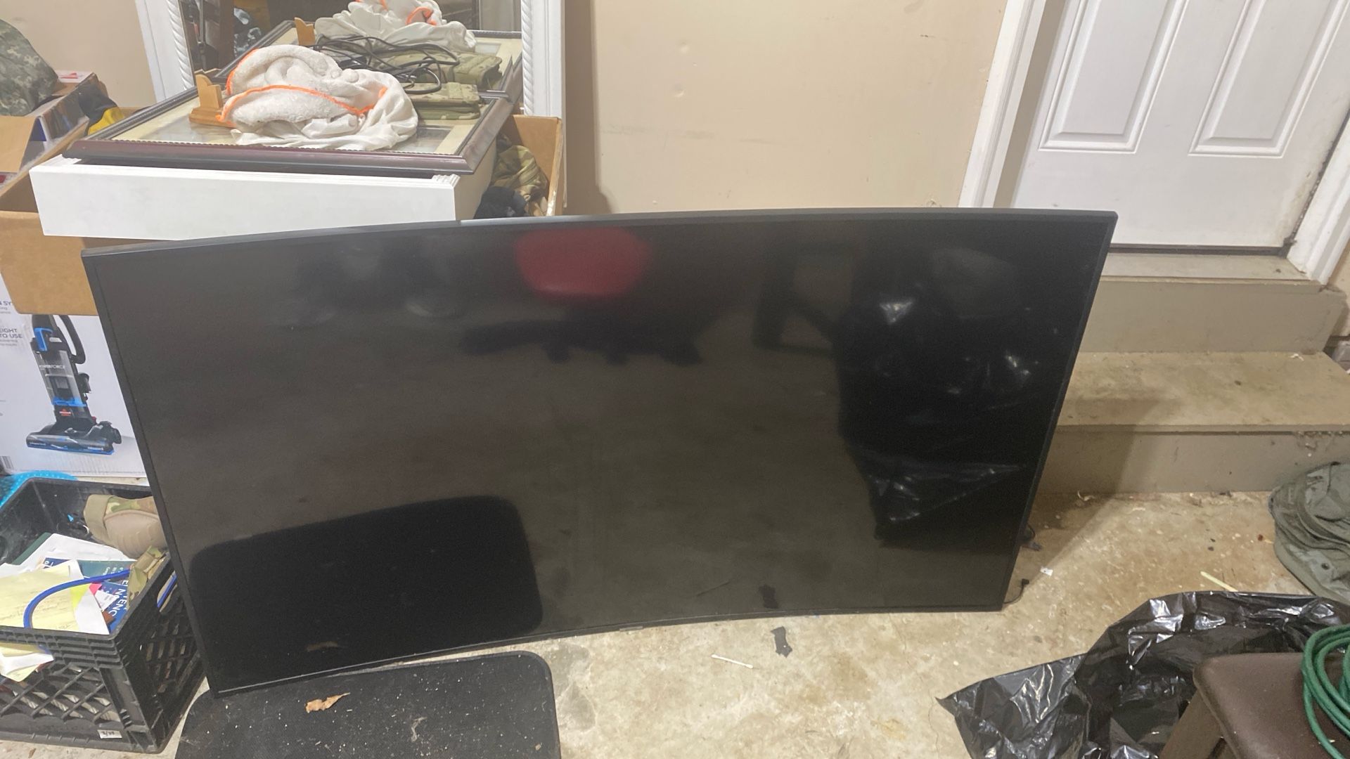 75" Curved Tv