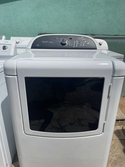 Dryer.  Like New!