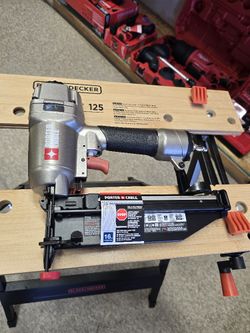 Porter-Cable
Pneumatic 16-Gauge 2-1/2 in. Nailer Kit