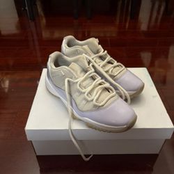 Jordan 11 Low Pure Violet 
