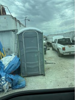 Porta potty