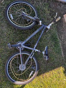 Women’s Specialized Mountain Bike