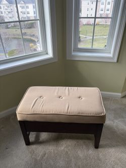 moving sale 19 1/2 in tall 29 1/2 in long 16 in wide