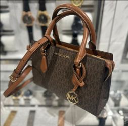 MK purse Brand New w tags