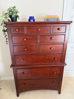 Solid Wood Queen Bedroom Set – Bed, Dresser + Nightstand