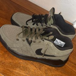 Jordan's For The Low 40$I Take Offers Size 5y  Limated Edition ✨️