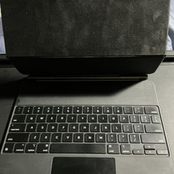 Apple A2480 Magic 12.9 Smart Keyboard