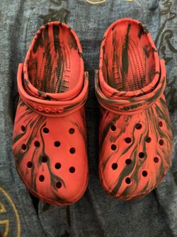 Crocs Size 11