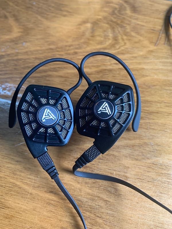 Audeze iSine 10 with Cipher DAC Cable Version