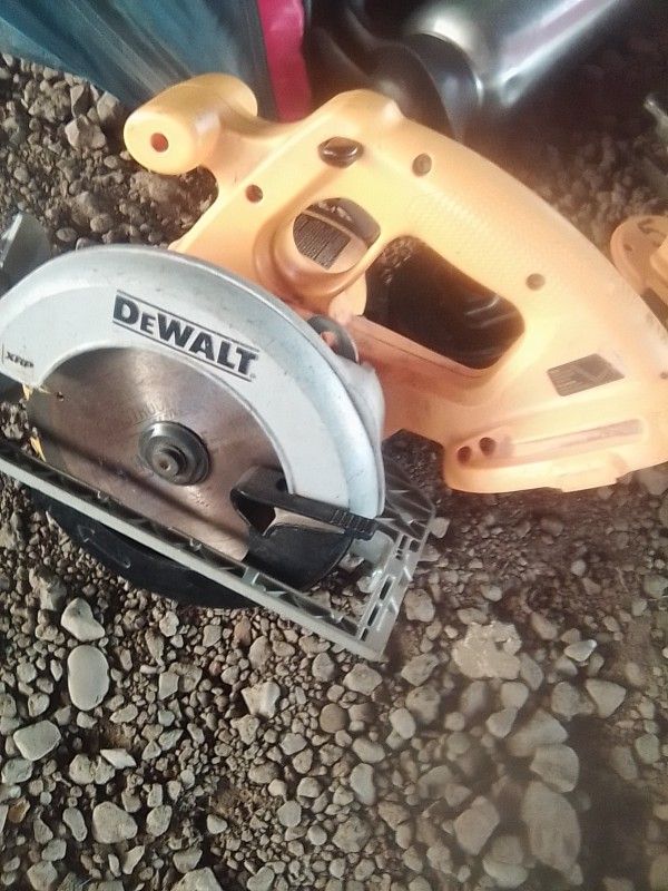 DEWALT  Tools 