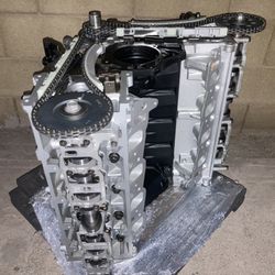 5.4 Ford Long Block 16 Valves