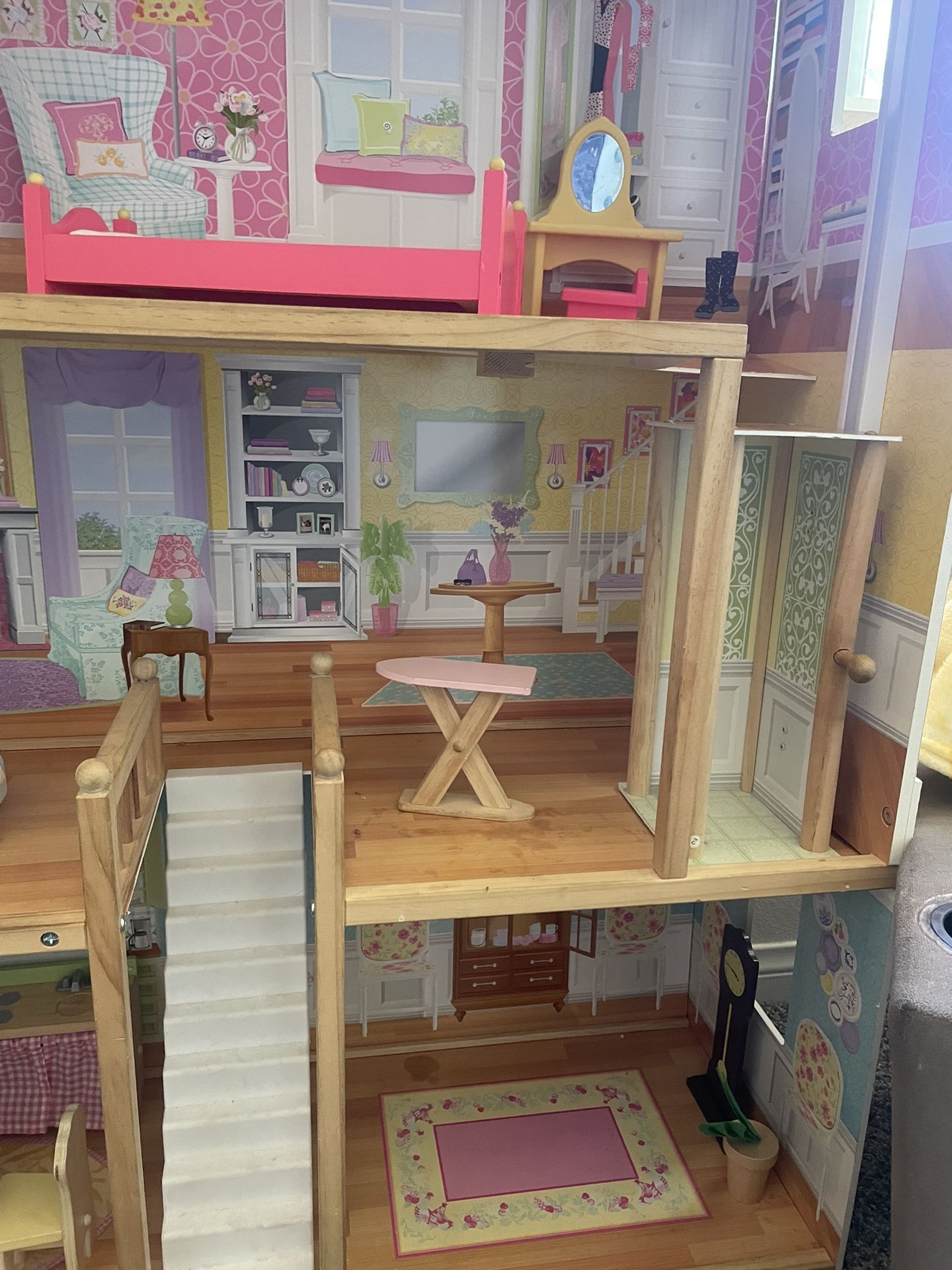 Used Doll House