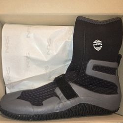 NRS PADDLE SHOES