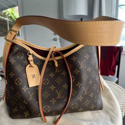 Louis Vuitton  Bag,  Never Been Used!!! Retail Value $2500 