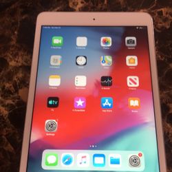 Apple iPad Mini 16GB WiFi Tablet 7.9”