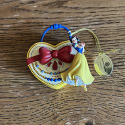 Disney Carry The Magic Ornament Collection, Sleeping Beauty Love Gets Carried Away