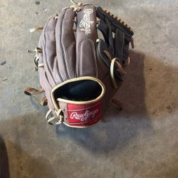 Rawlings Baseball Glove