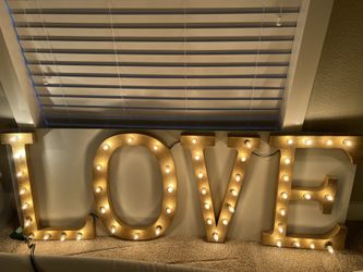 Marque LOVE Sign - Large 