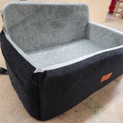 HEGGCOOE Dog / Pet Car Seat Booster for Medium/Large Dogs in Black