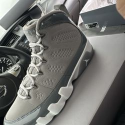 Deadstock Cool Grey 9 Size 10.5M