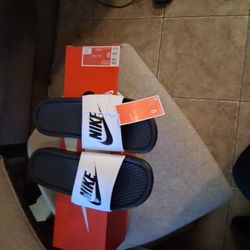 Size 9 Slides For $35