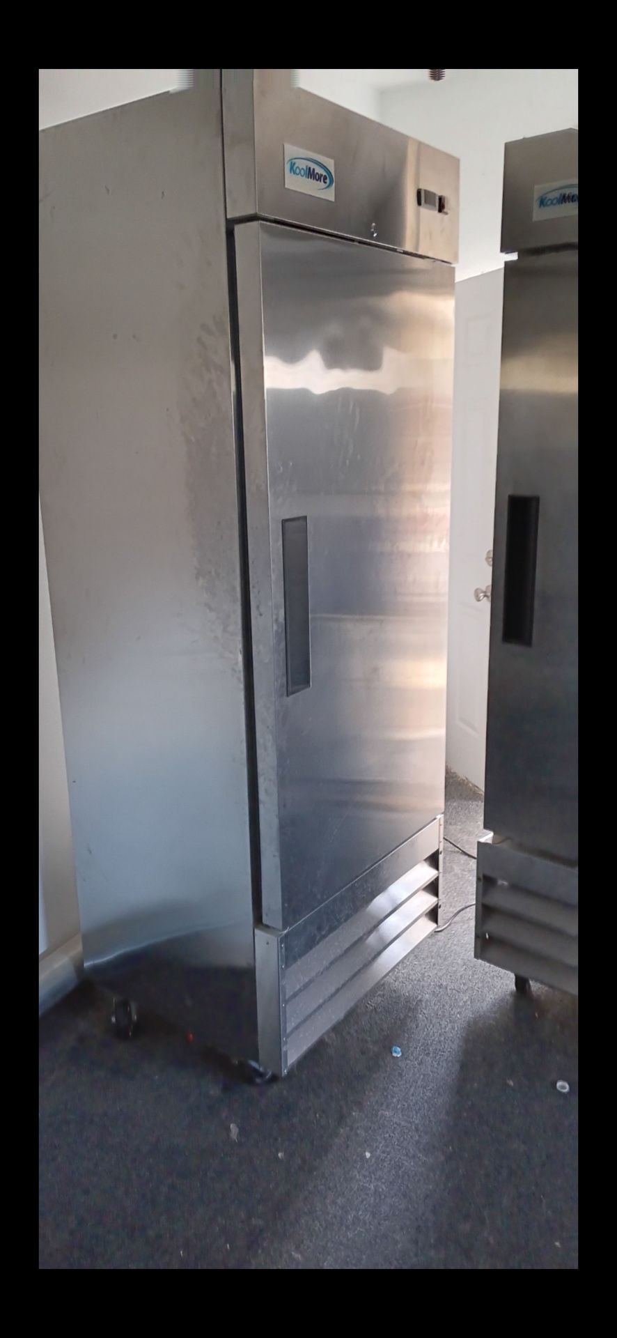 Refrigerator Commercial Kool More Whit Key