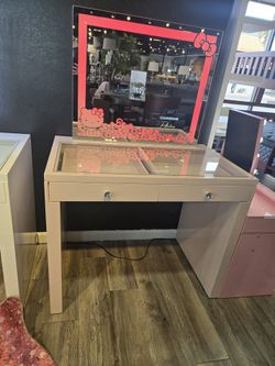 LAST MINUTE GIFT HELLO KITTY Led RGB MIRROR $299 FINANCING AVAILABLE NO CREDIT NEEDED