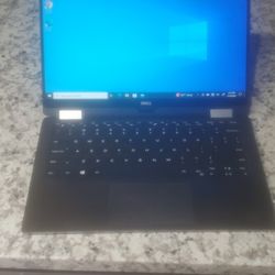 2021 Dell Xps Touchscreen 2 in 1 Laptop Pick Up Now!