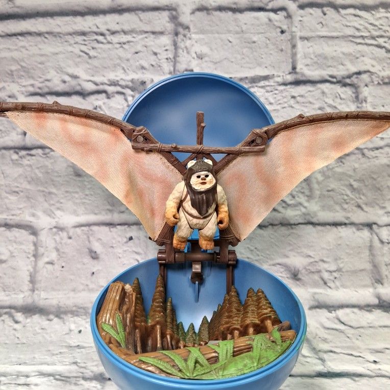VINTAGE EWOK ACTION FIGURE