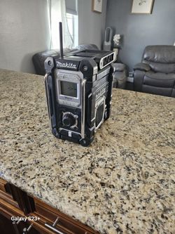 Makita 18v Bluetooth radio