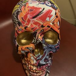 Street Art Graffiti Skull 10.5”